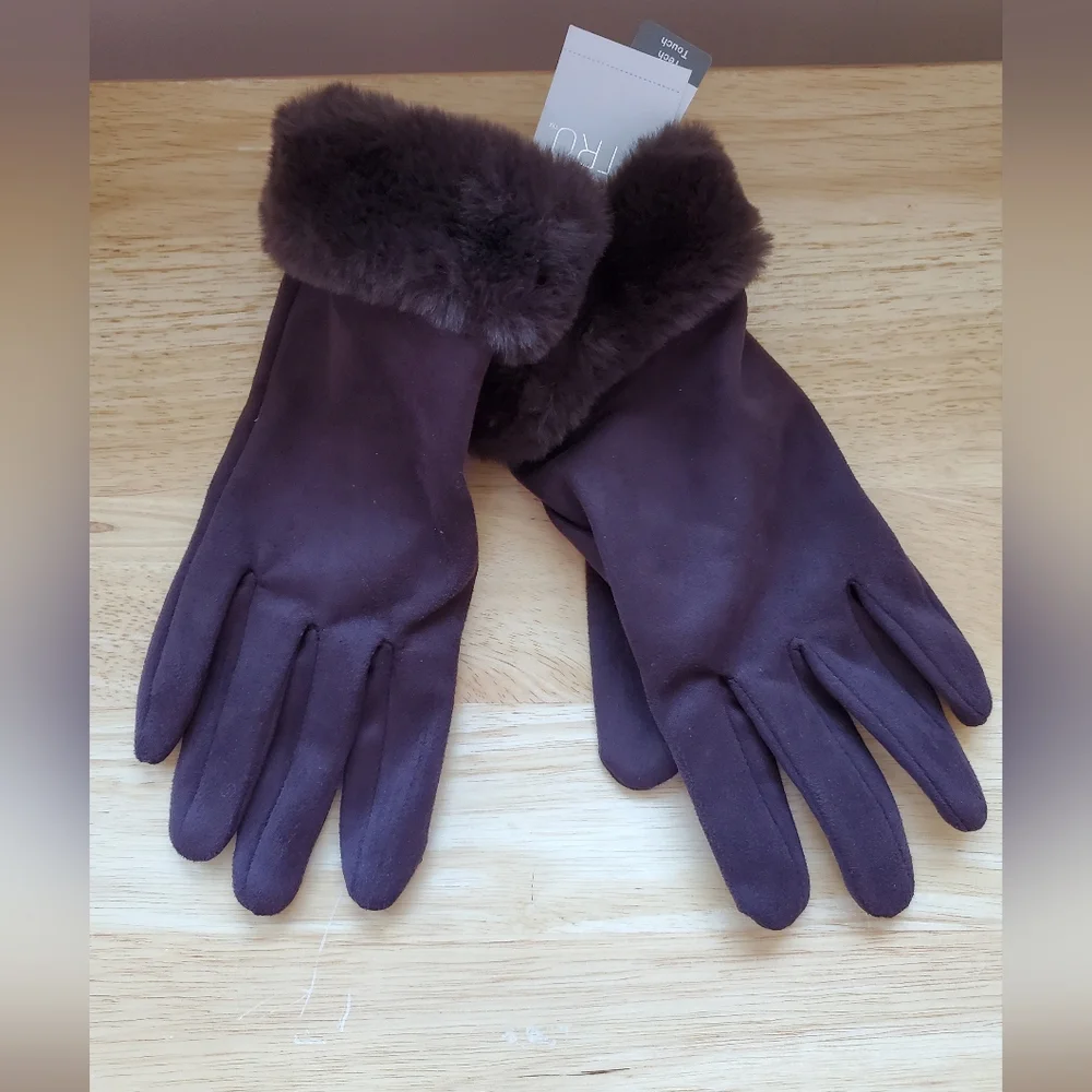 Time and Tru L/XL Brown Faux Suede and Faux Fur Gloves New